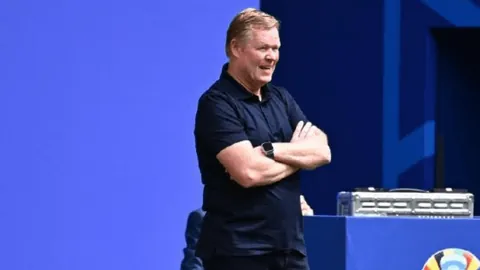 “地震第三日：紧急输送御寒物资，确保受灾群众温暖安置——新华通讯社报道”